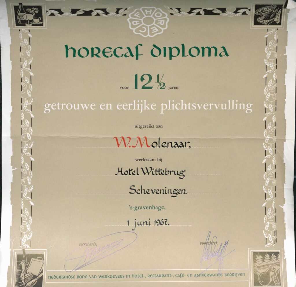 Horecaf diploma voor 12,5 jaar getrouwe en eerlijke plichtsvervulling uit de collectie Wouter Molenaar.