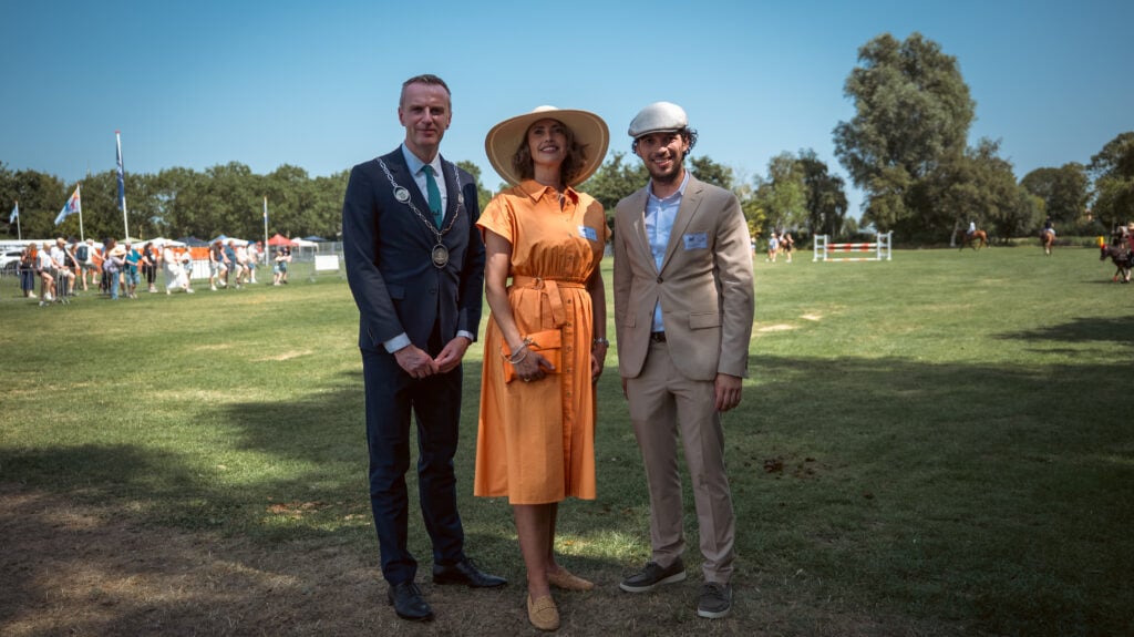 Anouk Schoemaker, Mitchell Hélant Muller en Herman Wiersema tijdens de Landbouwshow in Opmeer 2026