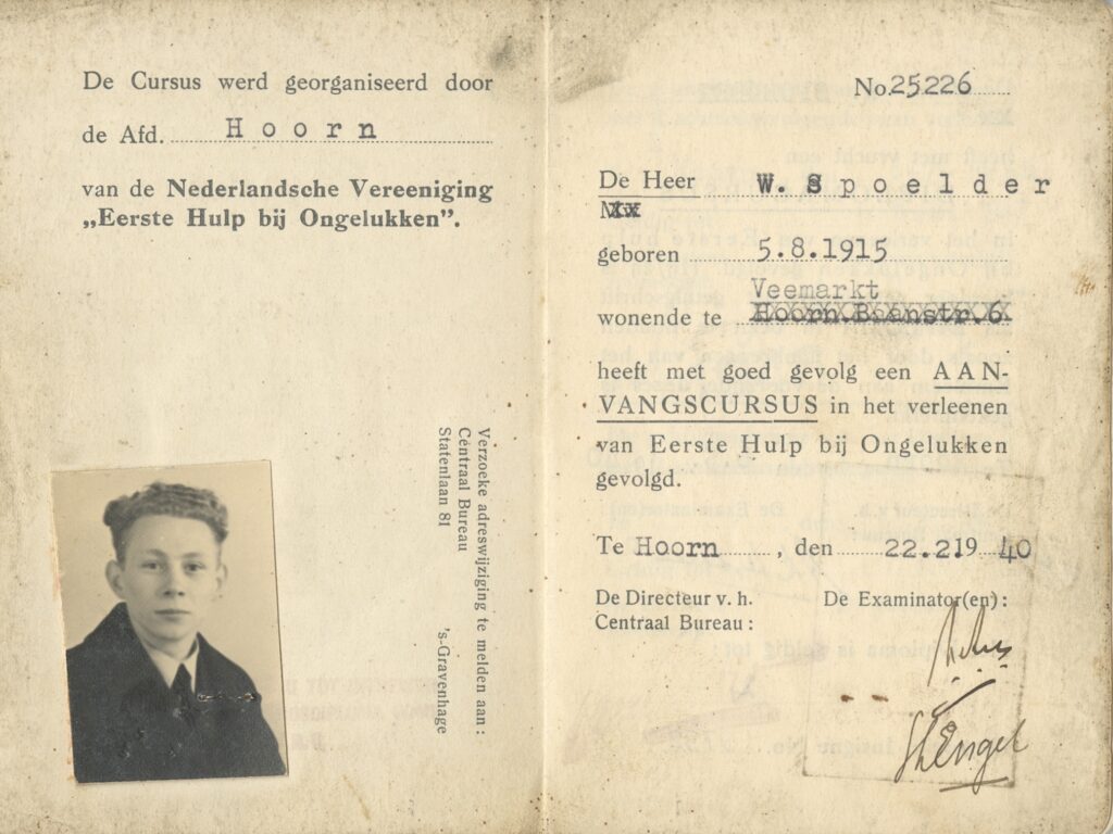 EHBO-certificaat met foto van Wessel Spoelder, 1940